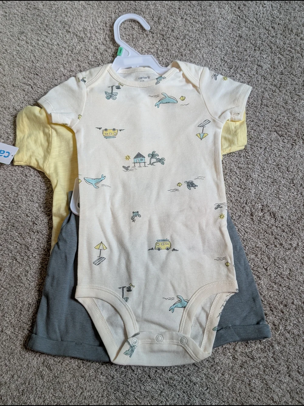 ⭐NWT- Carter's- 18 Months- 3 Piece Set- Short Sleeves And Shorts